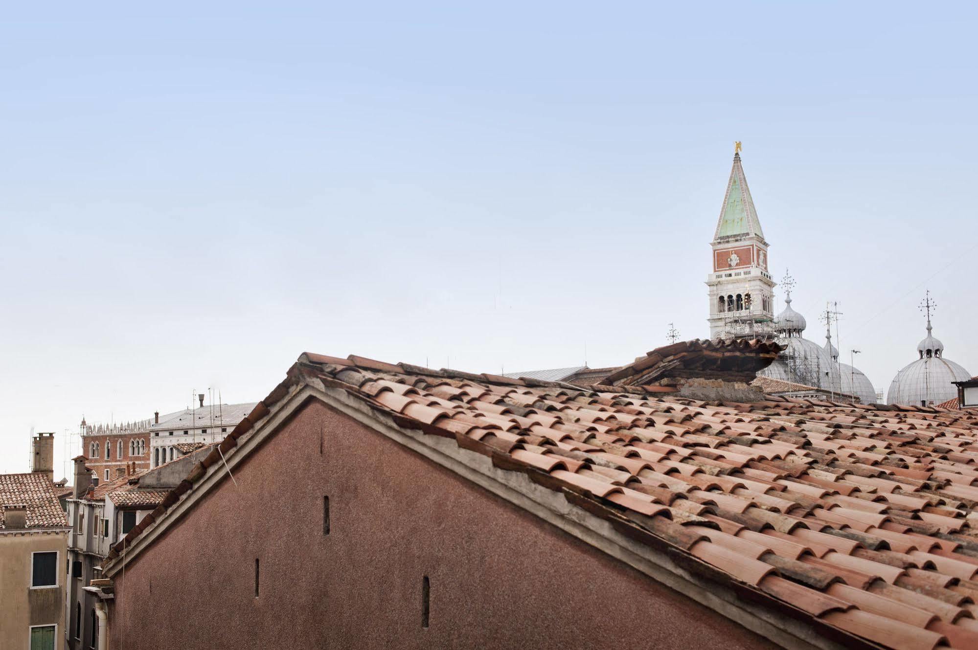 Elegant Terrace Apartment Near Piazza San Marco Last Floor No Lift Venedik Dış mekan fotoğraf
